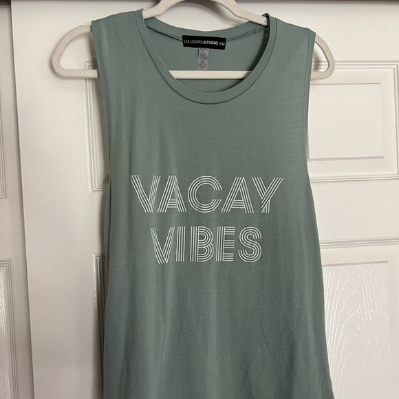 Vici Tops - NEW Vacay Vibes tank